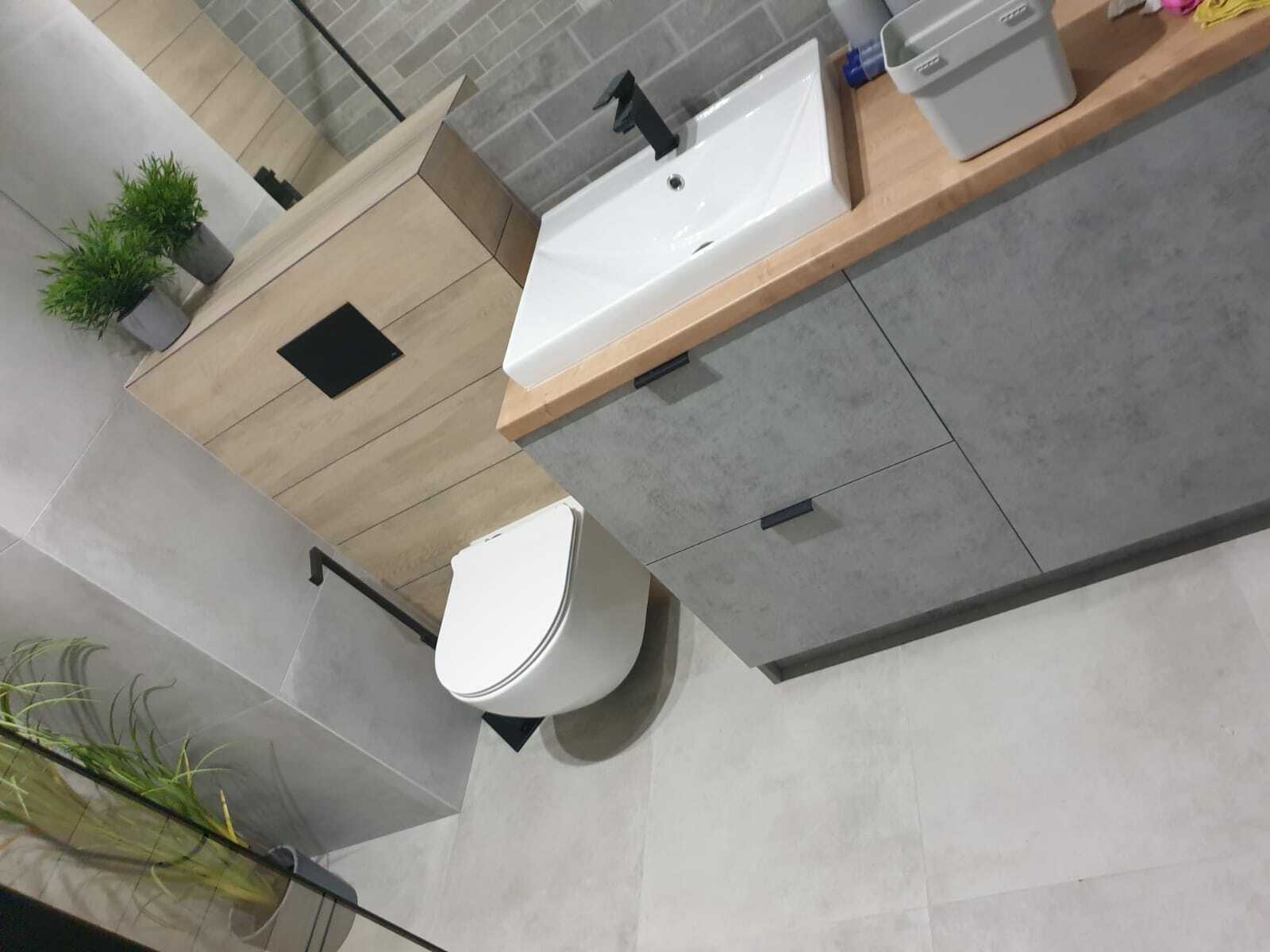 bathroom 19